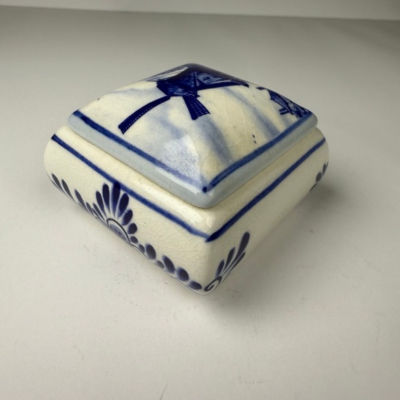Delft Blue Holland Windmill Trinket Box Dutch Decorative Ceramic - Picture 5 of 7